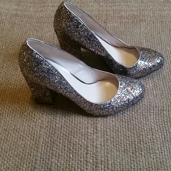 Vince Camuto multicolored glitter pump - Picture 8 of 8